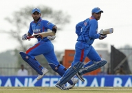 Sehwag and Kohli between the wicket