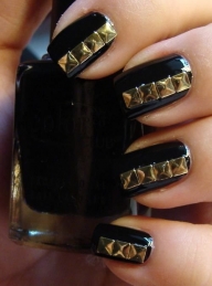 Golden Black Nail